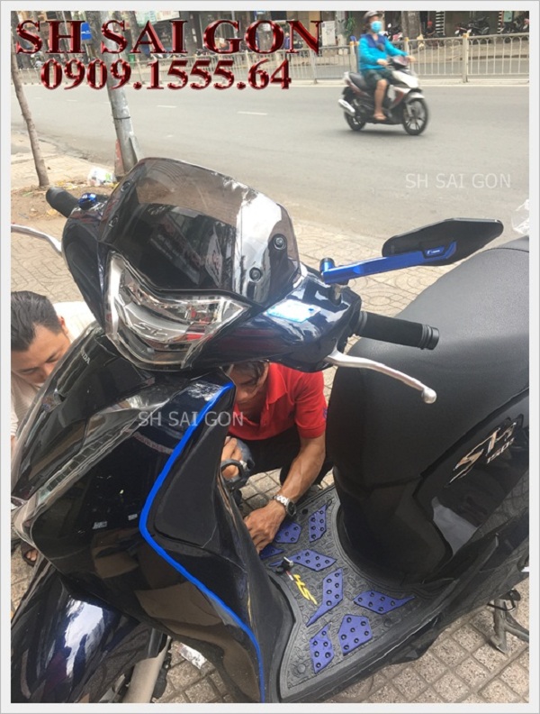 Photo kính chắn gió cực đẹp cho xe SH 2017 giá tốt nhất cao cấp ở Quận 5